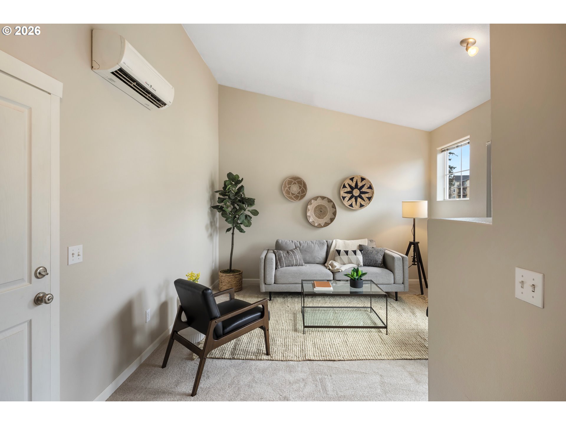 635 NW LOST SPRINGS TER 401