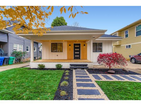 122 NE 44TH AVE Portland OR 97213
