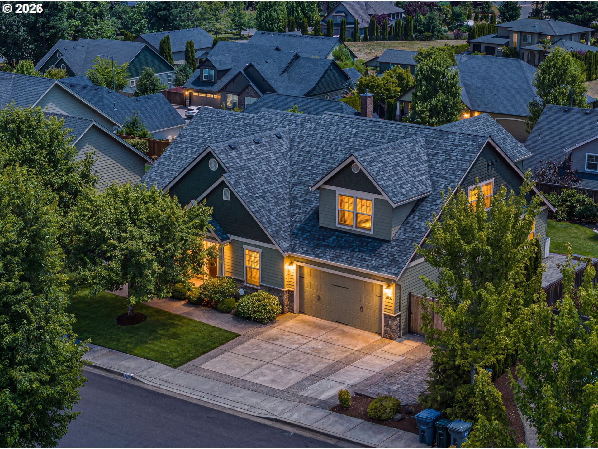 6095 GRAYSTONE LOOP