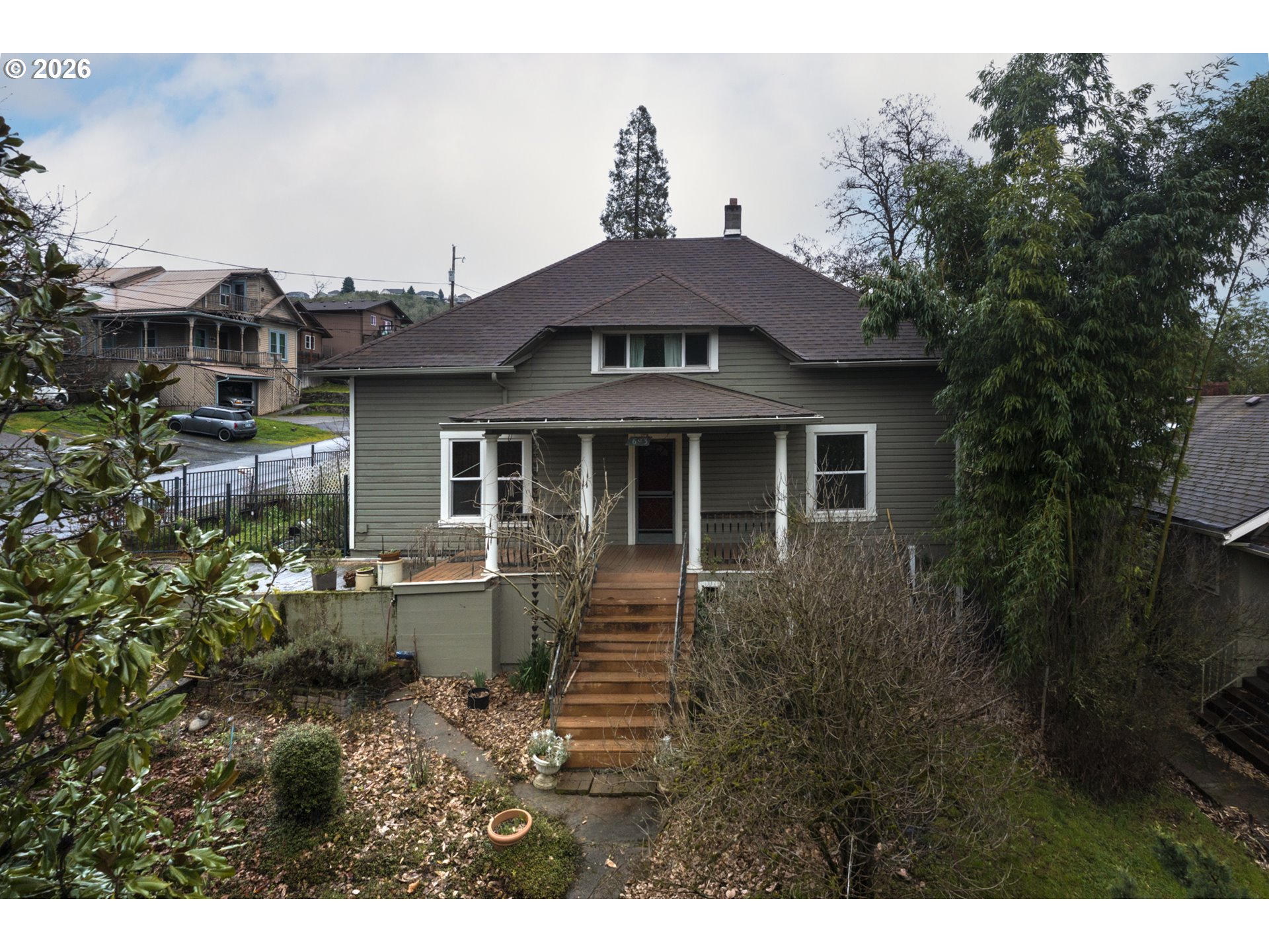 Photo 1 of 44 — 693 NE WINCHESTER ST, Roseburg, OR 97470