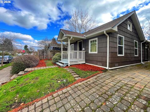 2712 N FARRAGUT ST Portland OR 97217