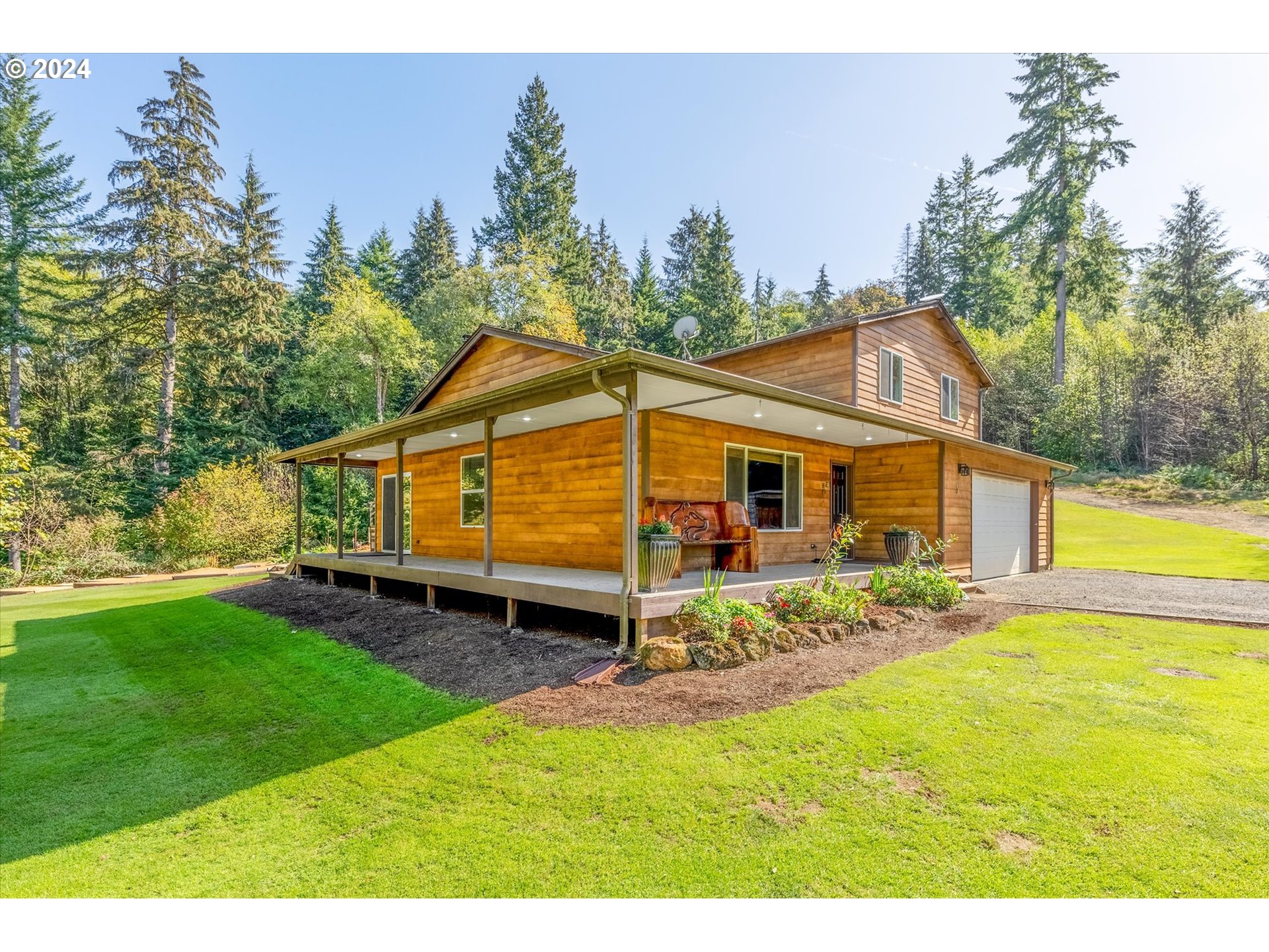 415 SPRUCE CREEK RD