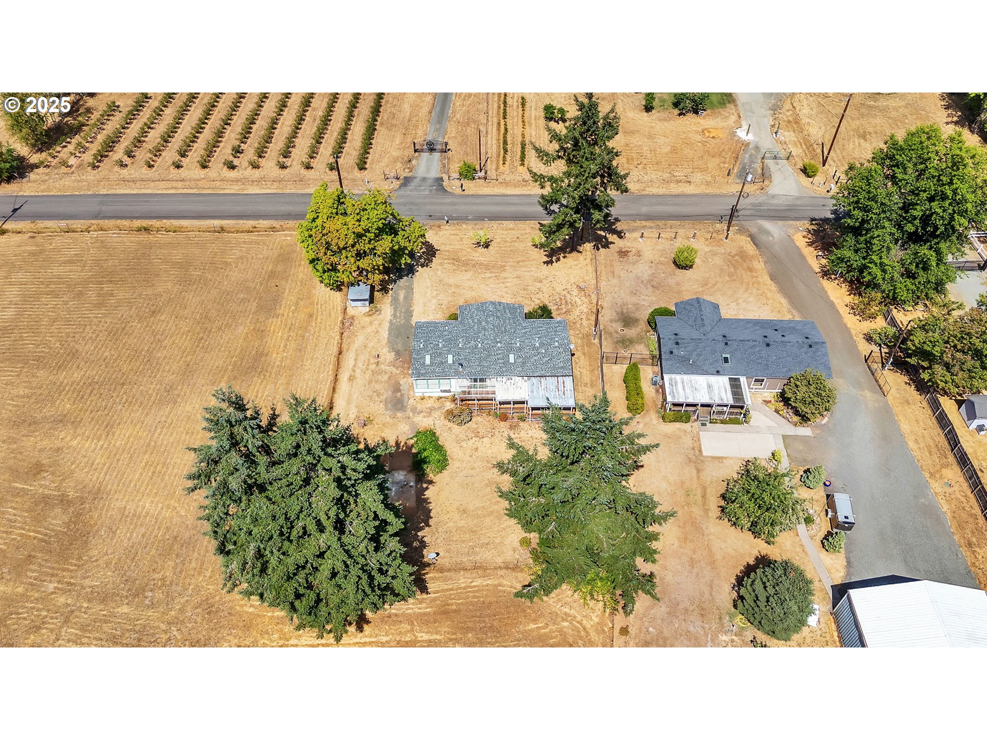 25082 STRAWBERRY LN