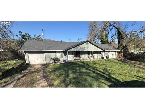 1854 SE GILES ST Roseburg OR 97470