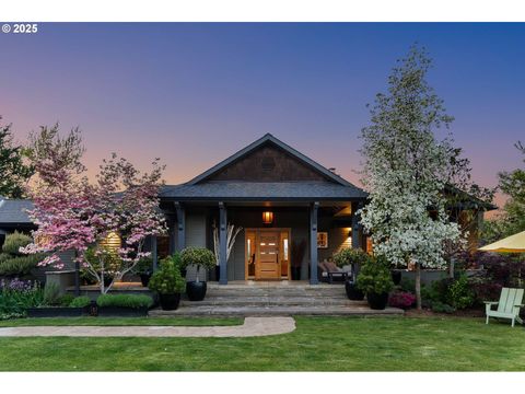 1524 SHERMAN AVE Hood River OR 97031