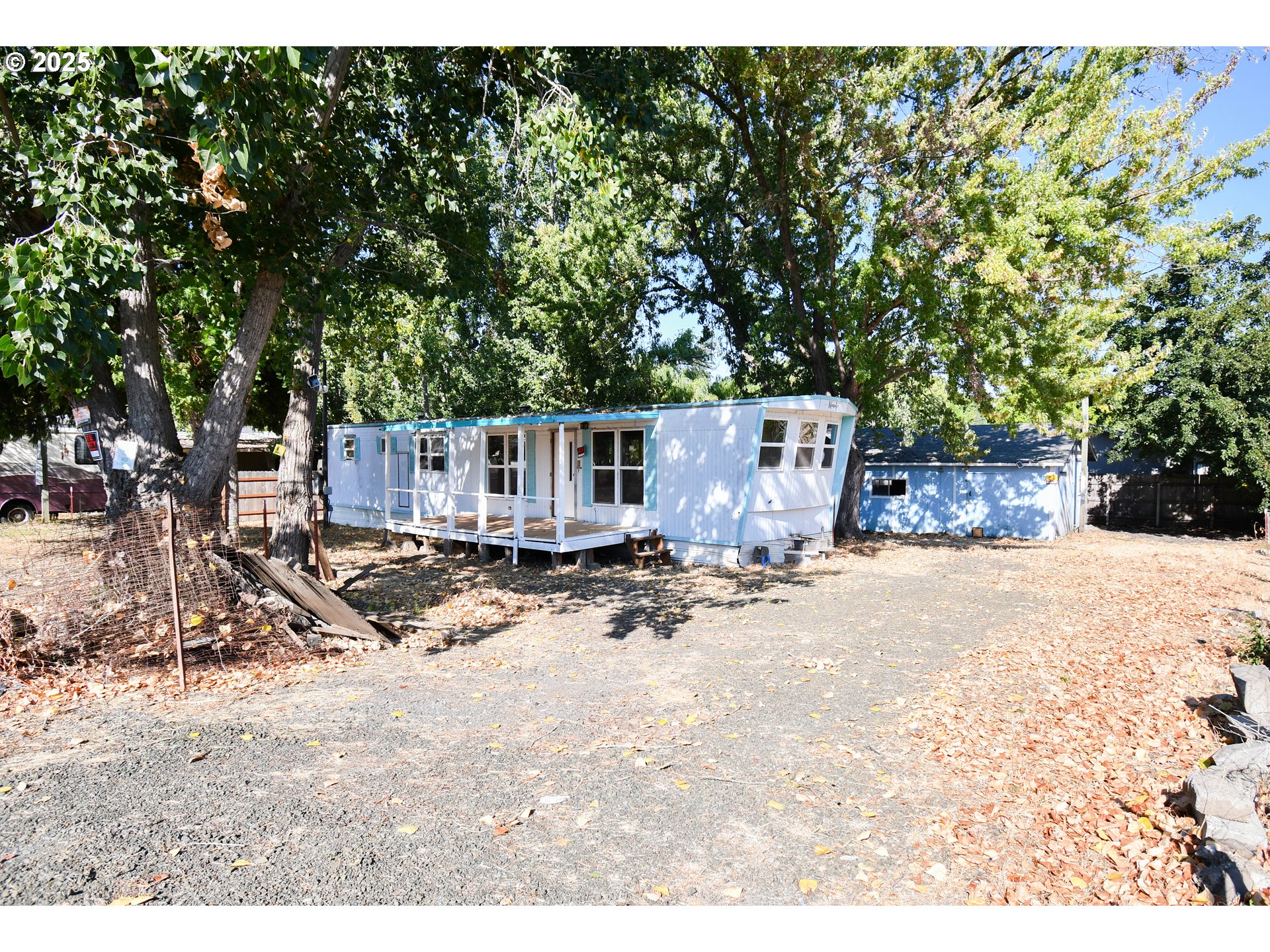 4913 MELODY LN
