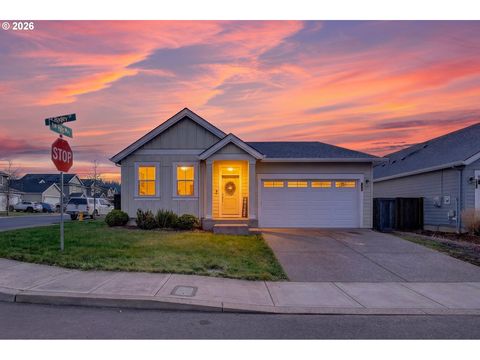 1426 NW BAGBY ST Estacada OR 97023