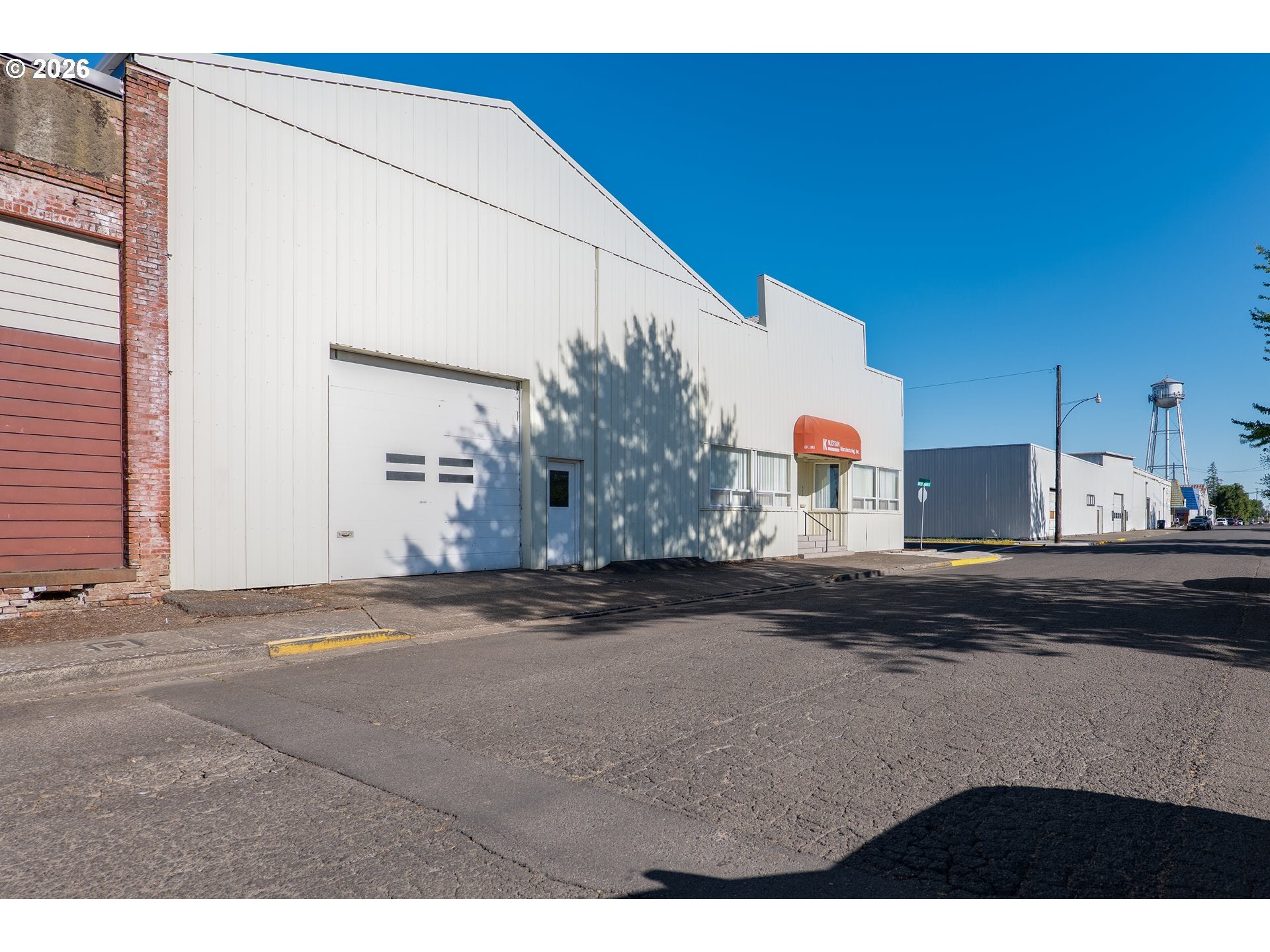 489 FRONT ST