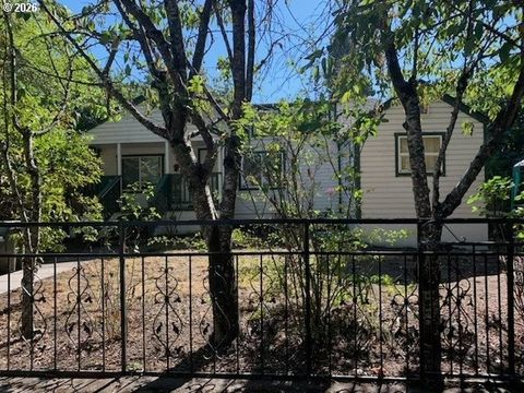 239 D ST Springfield OR 97477