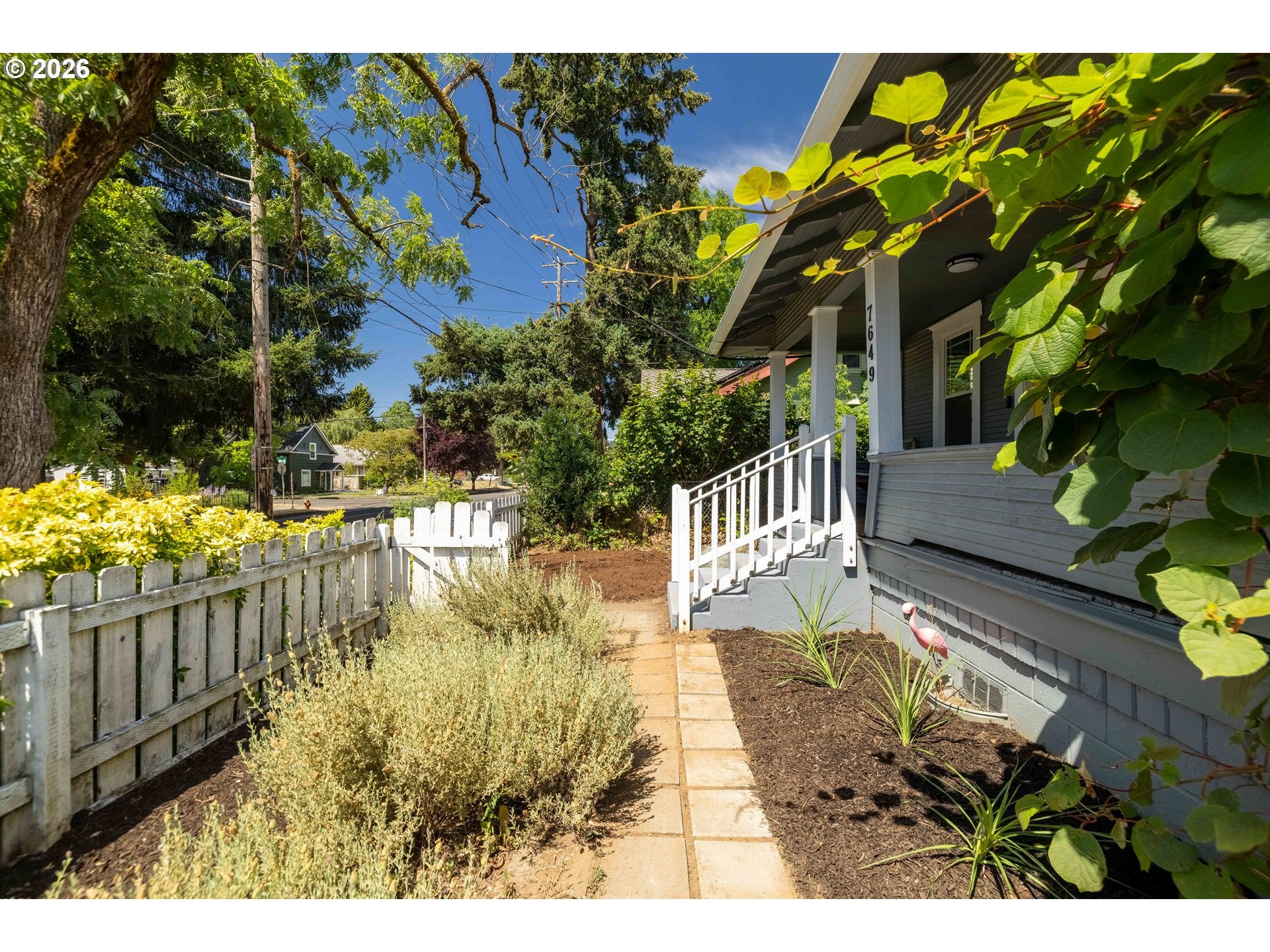 7649 N WILLAMETTE BLVD