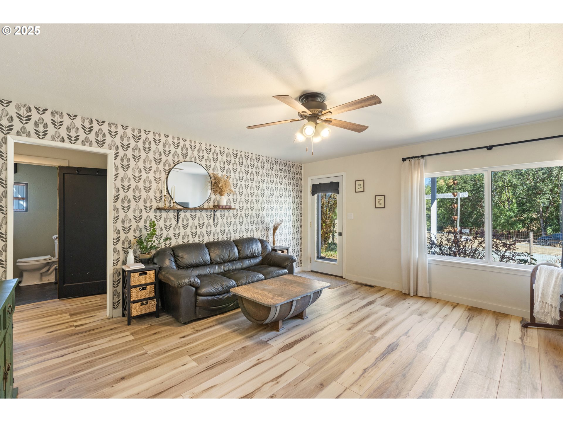 187 HACKETT LN