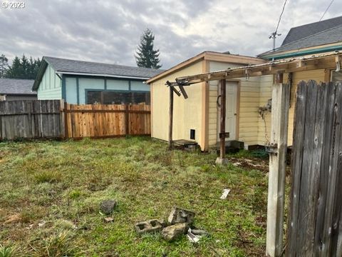 A home in Coquille