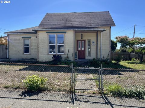 A home in Coquille