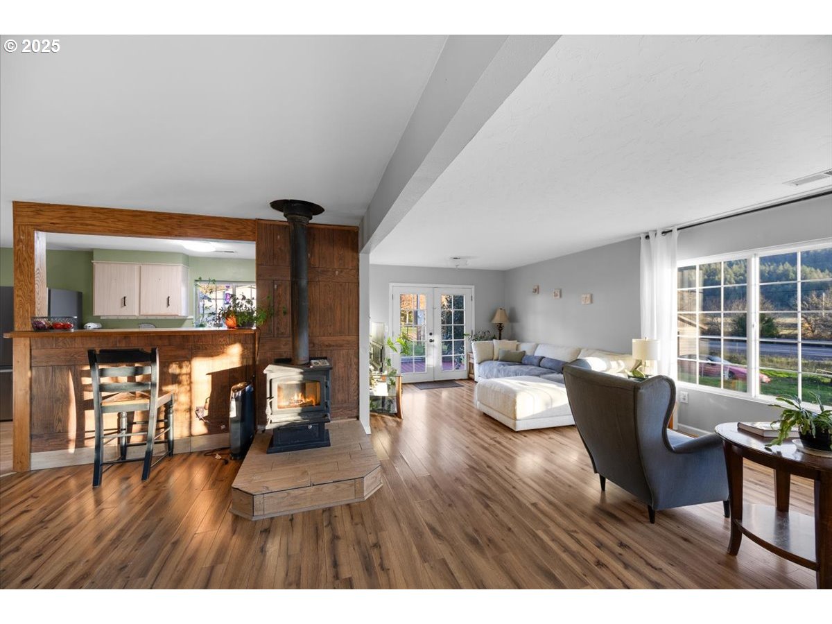 22240 TILLER TRAIL HWY