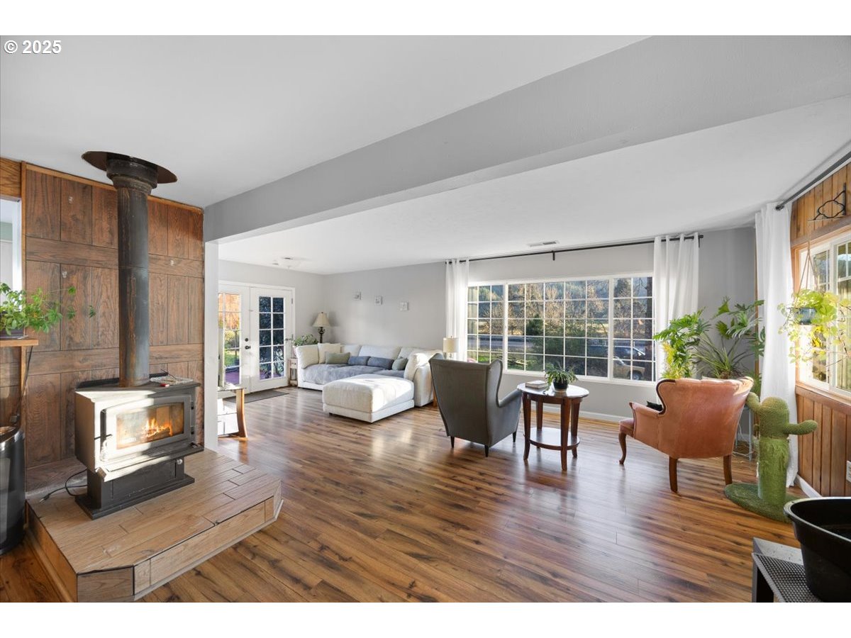 22240 TILLER TRAIL HWY