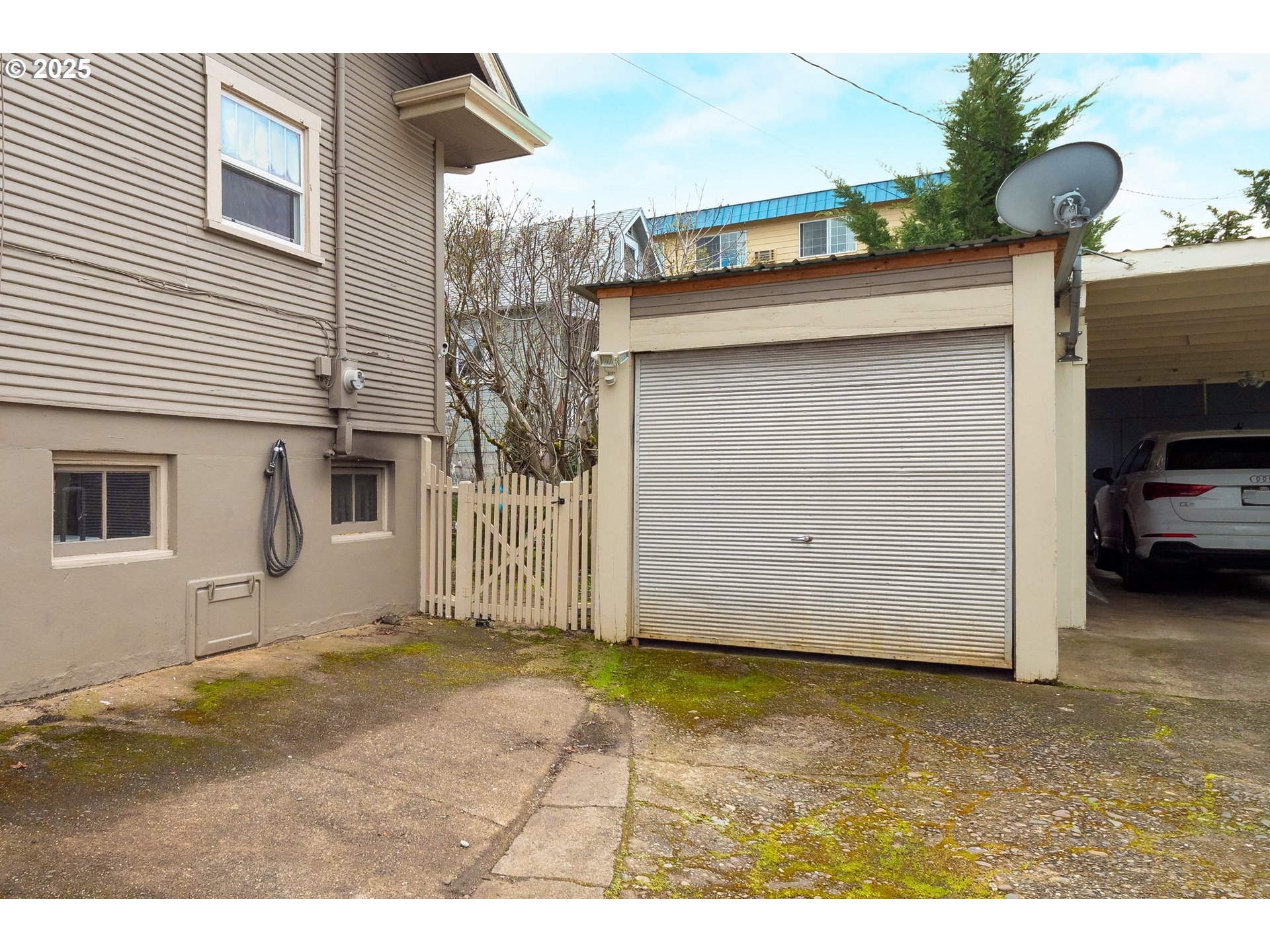 339 W LAURELWOOD CT