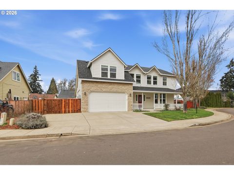 520 ETHAN CT Springfield OR 97477