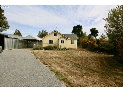 A home in Molalla