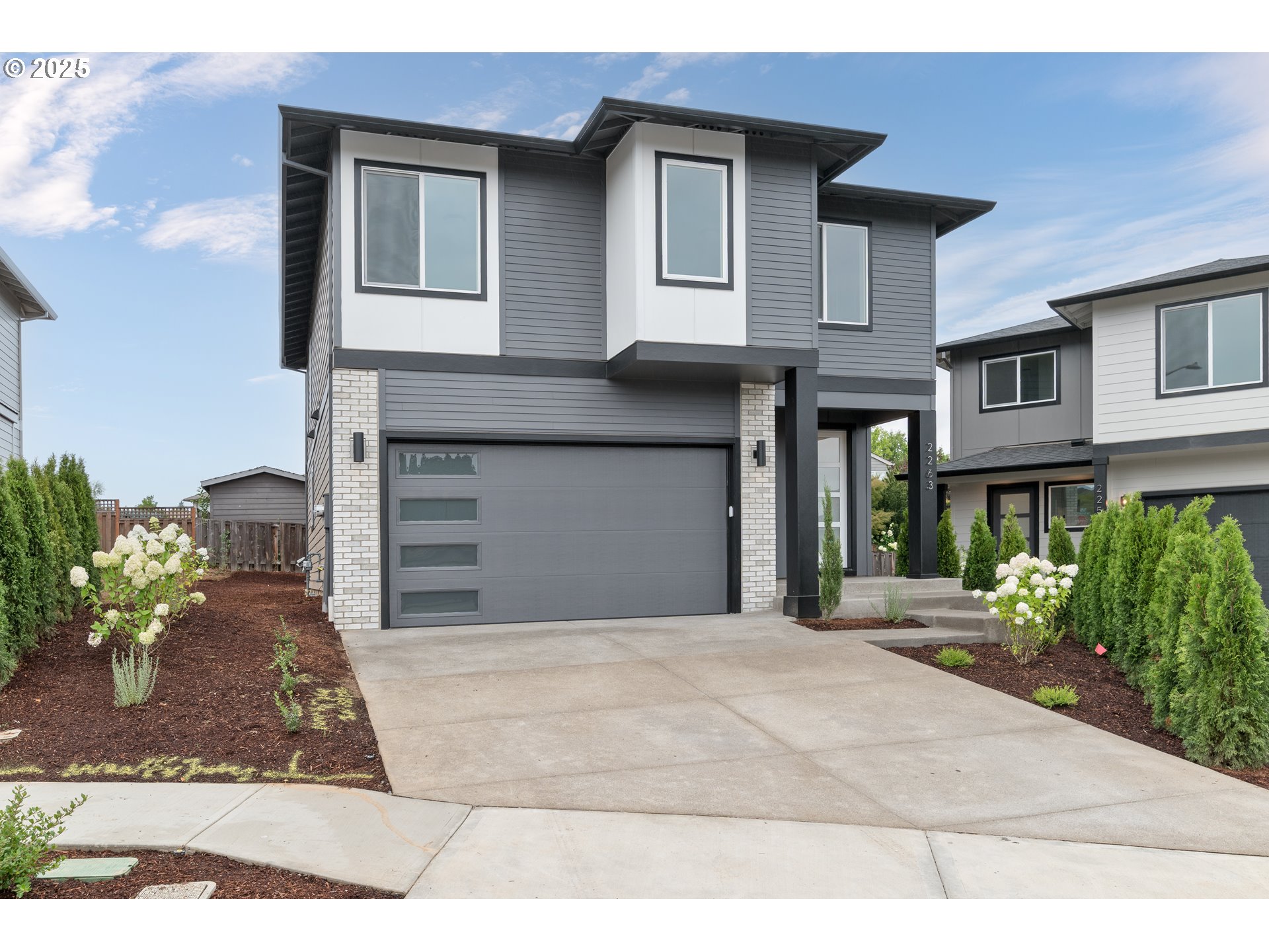 2263 SW Phyllis PL