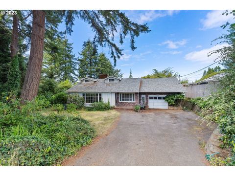 1476 REDWOOD AVE Coos Bay OR 97420