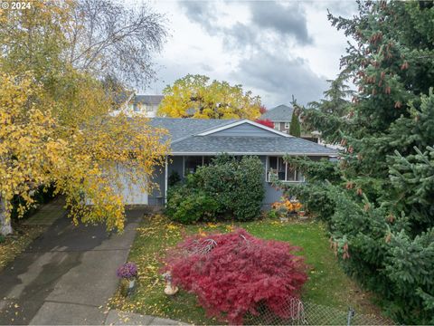 A home in Hood River