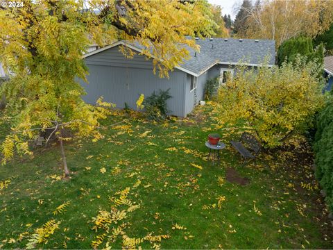 A home in Hood River