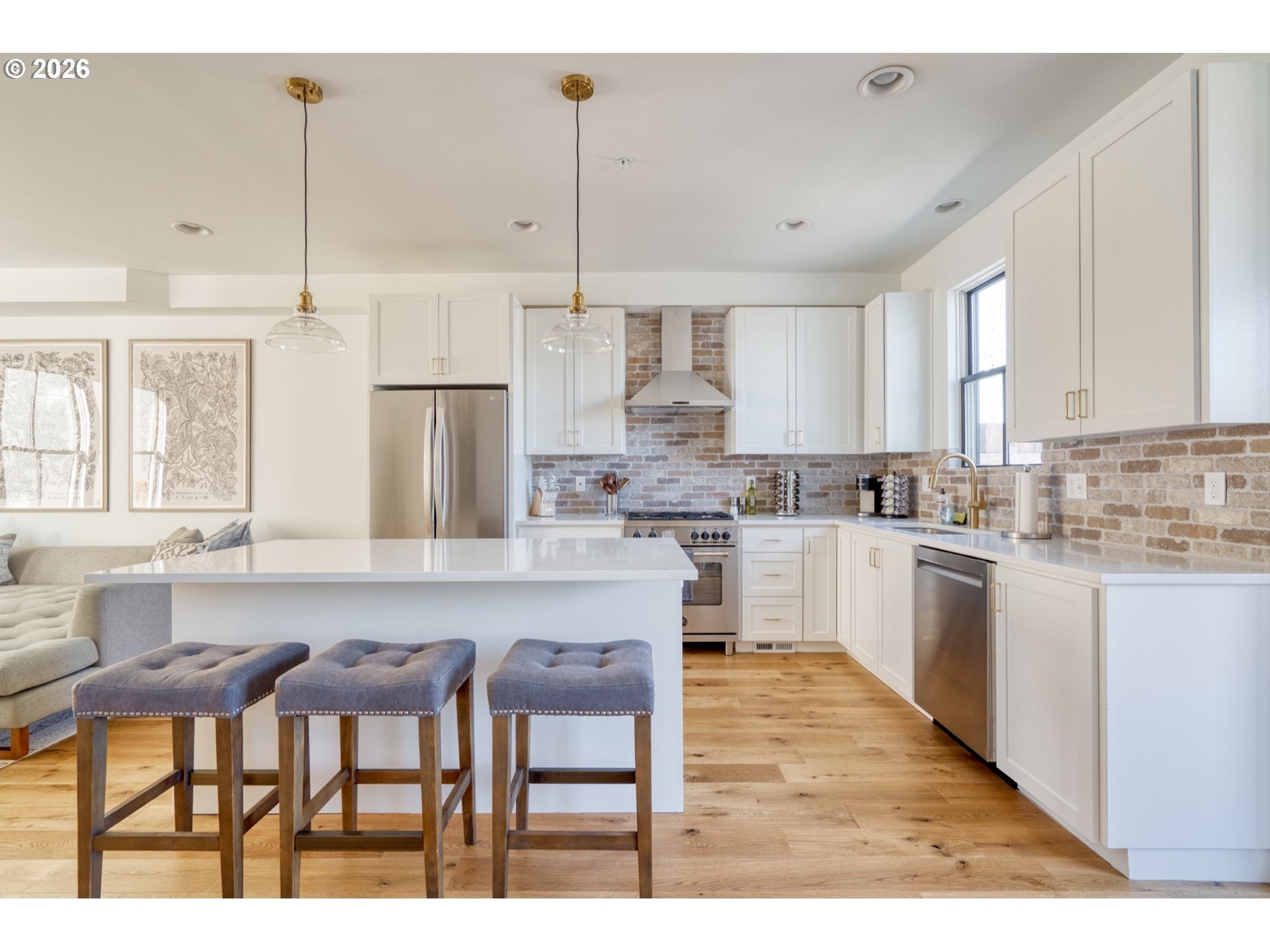 512 NE 56TH AVE