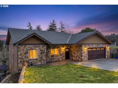 1118 S 11TH ST Coos Bay OR 97420