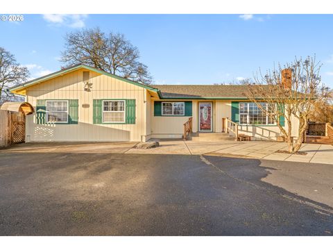 624 S 12TH ST St Helens OR 97051