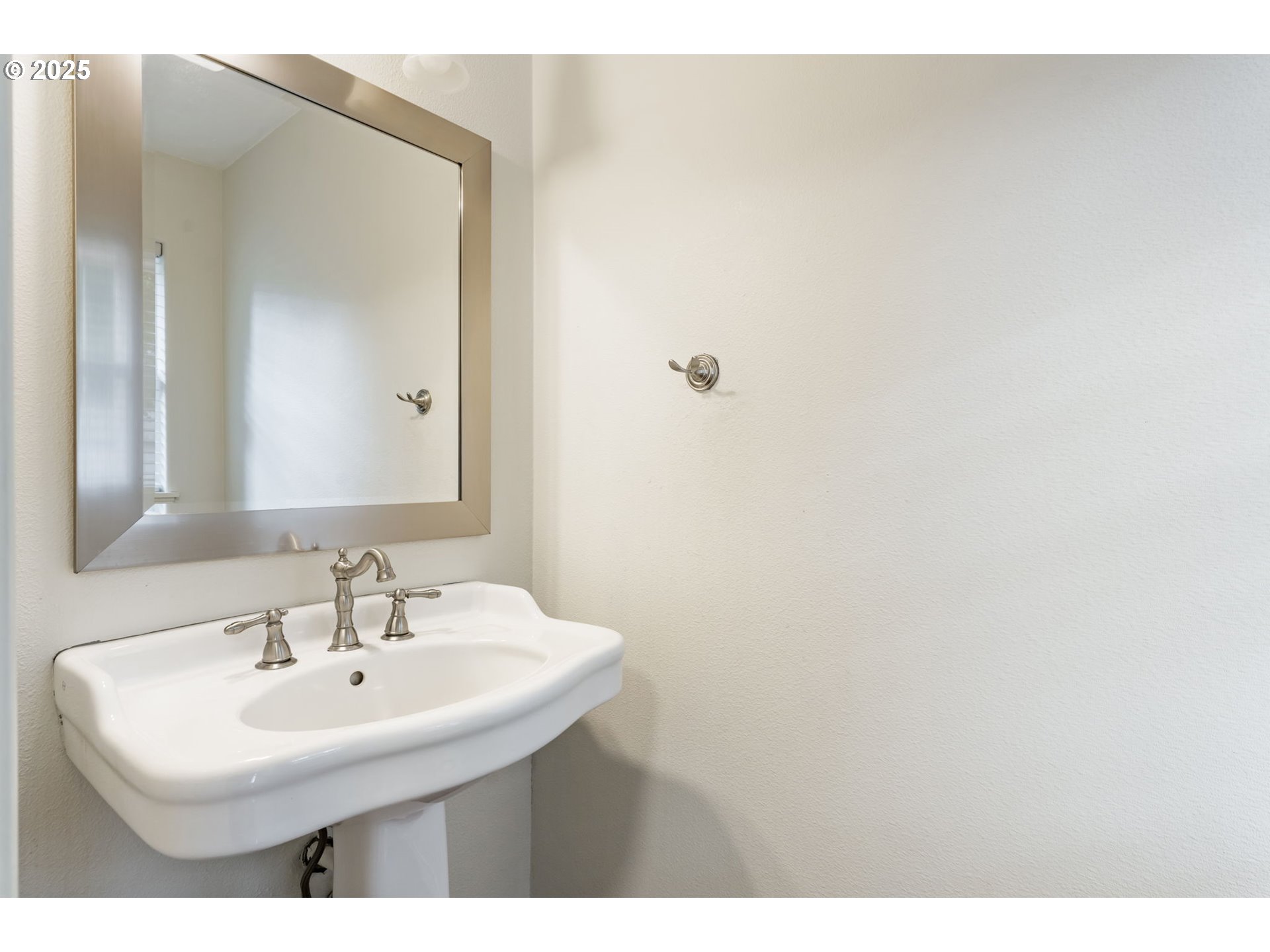 17703 SW HEATHERWOOD LN