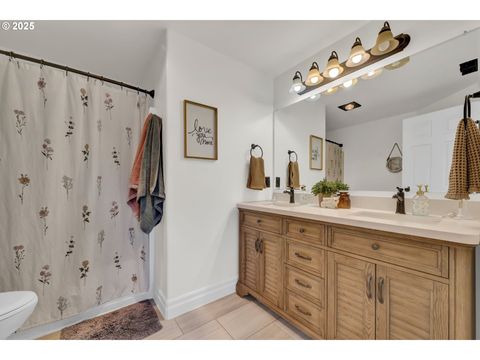 Tiny photo for 65 Honer Loop, Creswell, OR 97426 (MLS # 391433248)