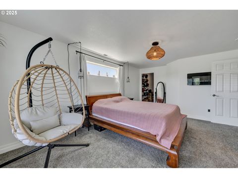 Tiny photo for 65 Honer Loop, Creswell, OR 97426 (MLS # 391433248)