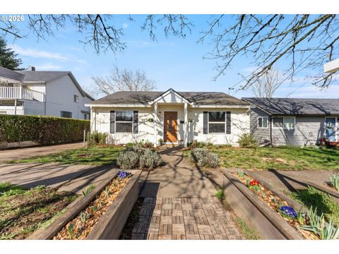 6821 N ARMOUR ST Portland OR 97203