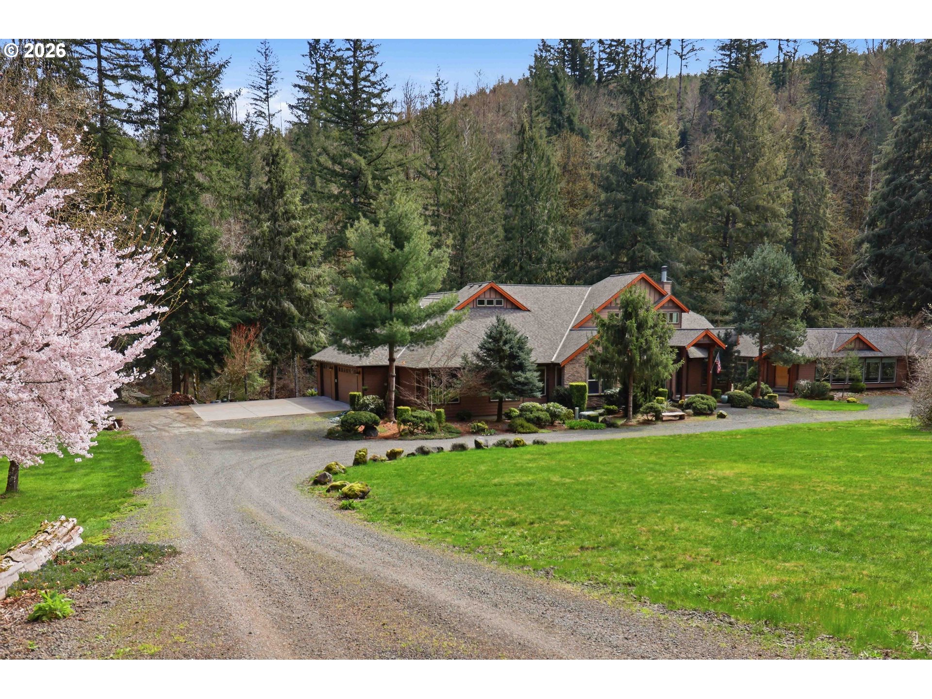 125 ROYAL COACHMAN LN