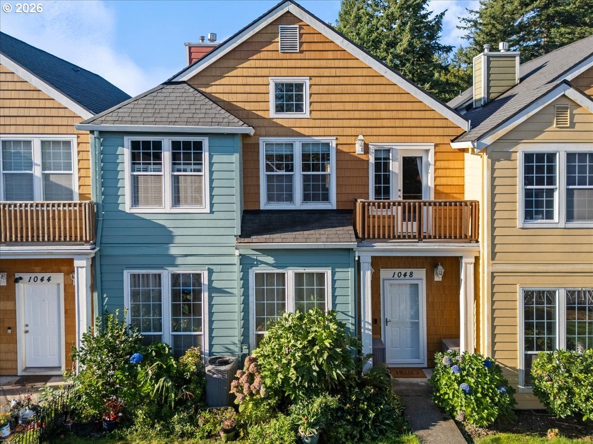 1048 NW BURNSIDE RD