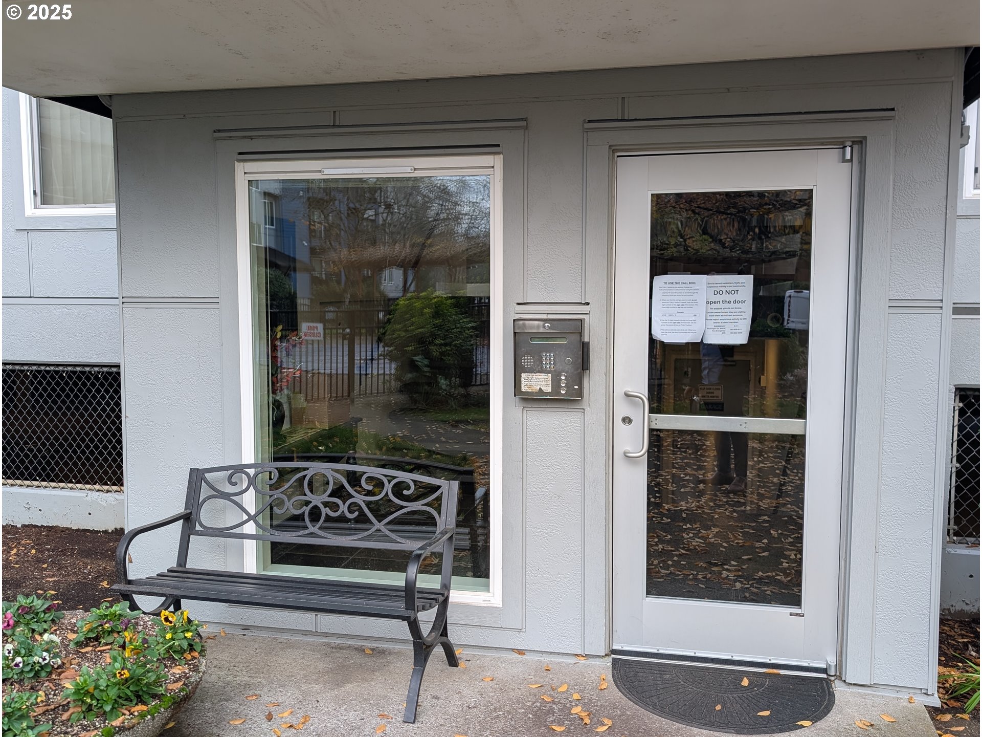 8720 SW TUALATIN RD 201