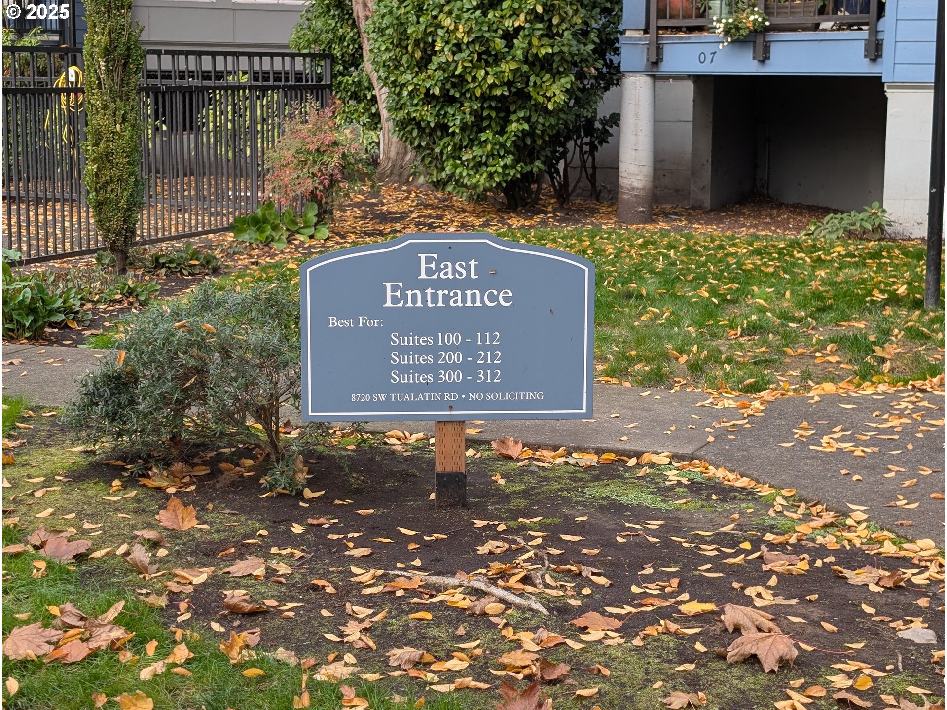 8720 SW TUALATIN RD 201