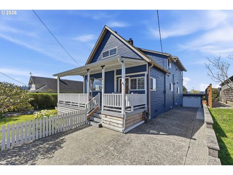 1542 MEADE ST North Bend OR 97459