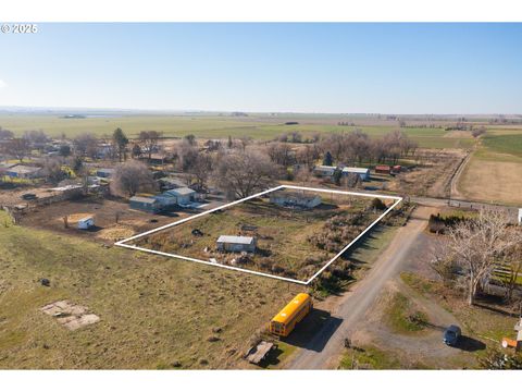 A home in Hermiston