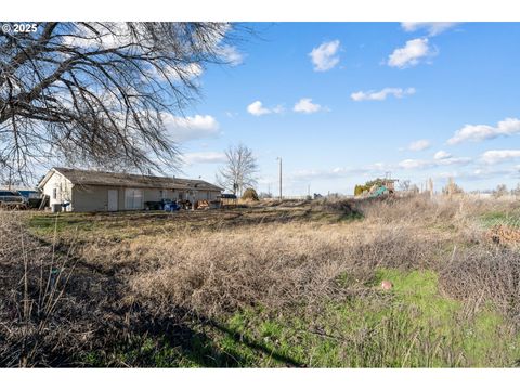 A home in Hermiston