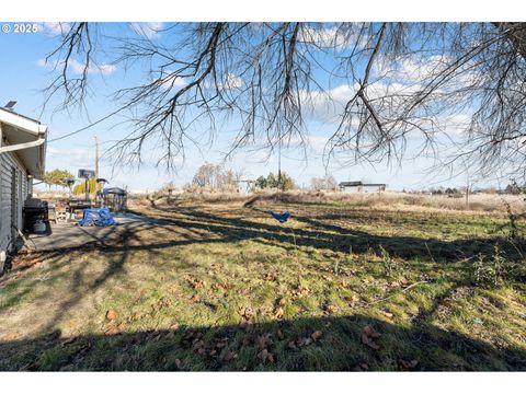 A home in Hermiston