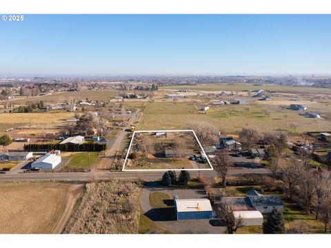 A home in Hermiston