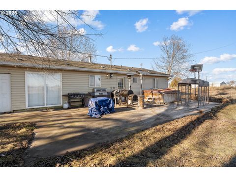 A home in Hermiston