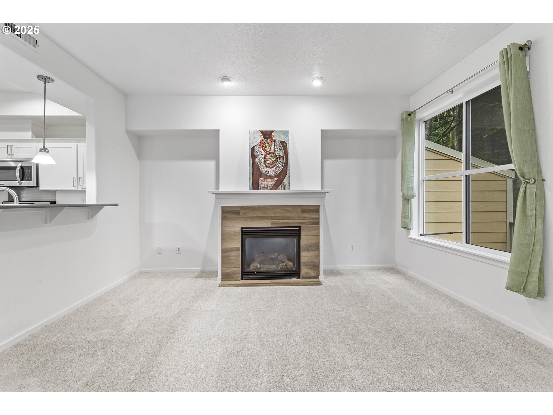 2253 NE SHEFFIELD AVE