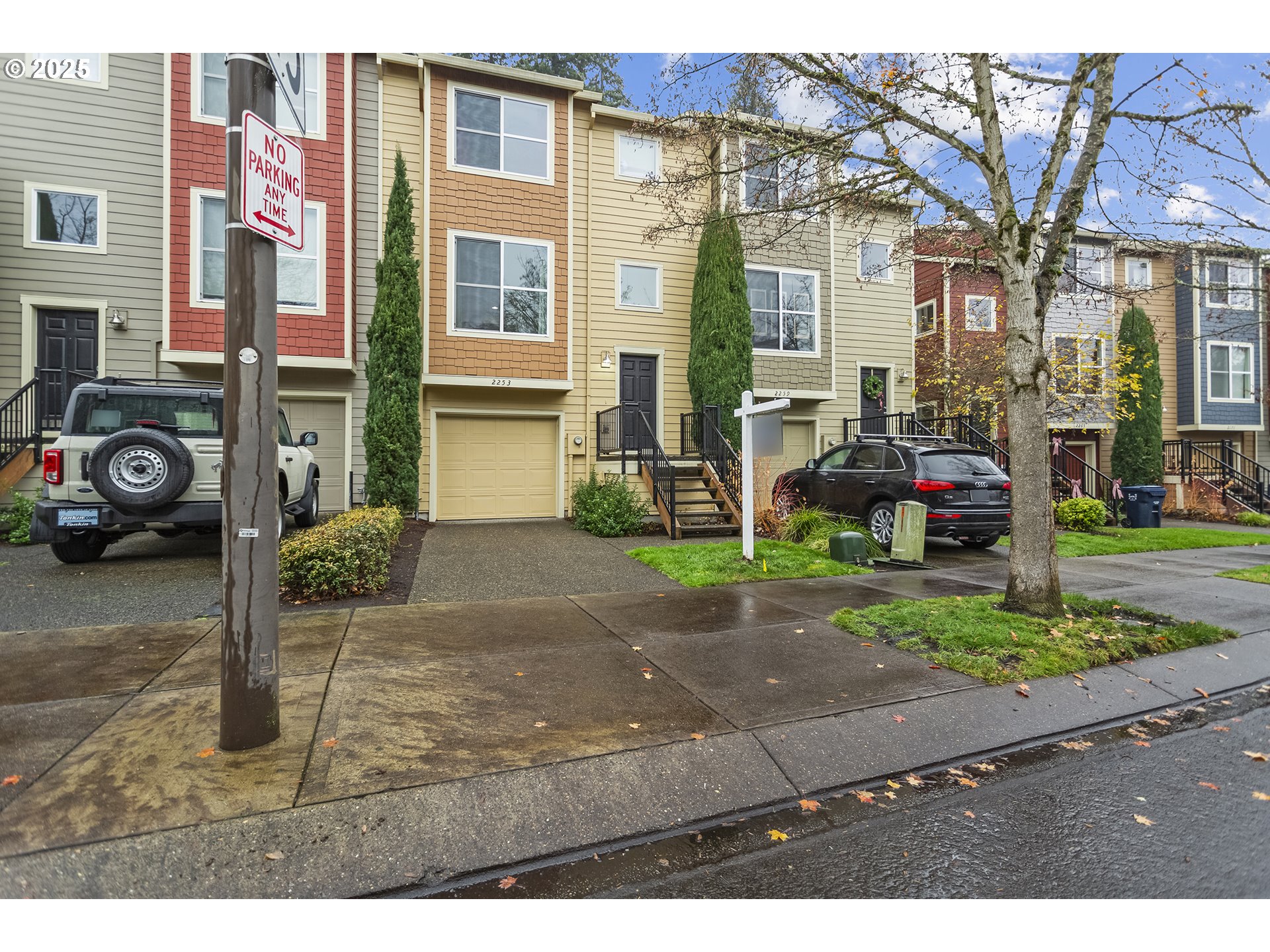 2253 NE SHEFFIELD AVE