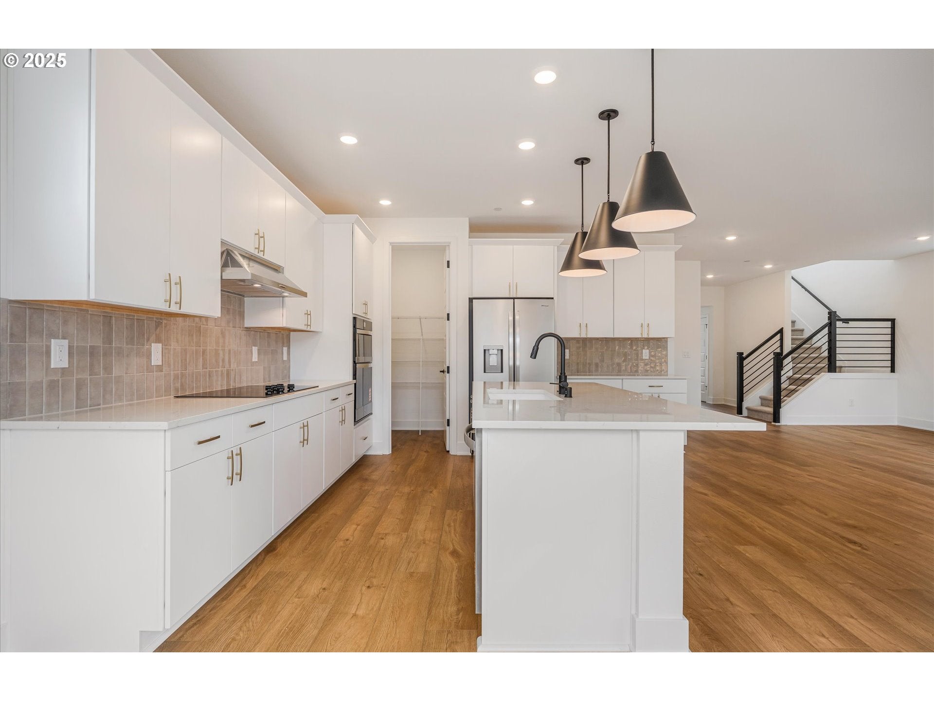 8721 S 4TH WAY