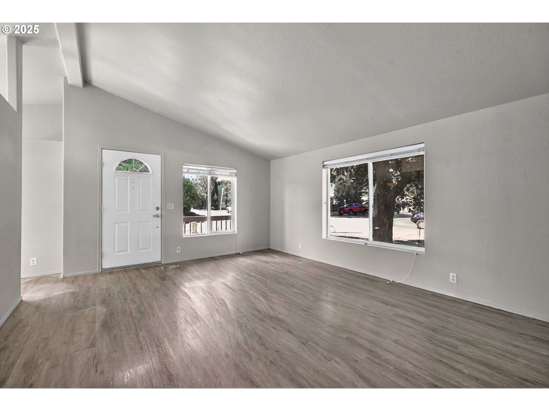 1080 BAKER ST