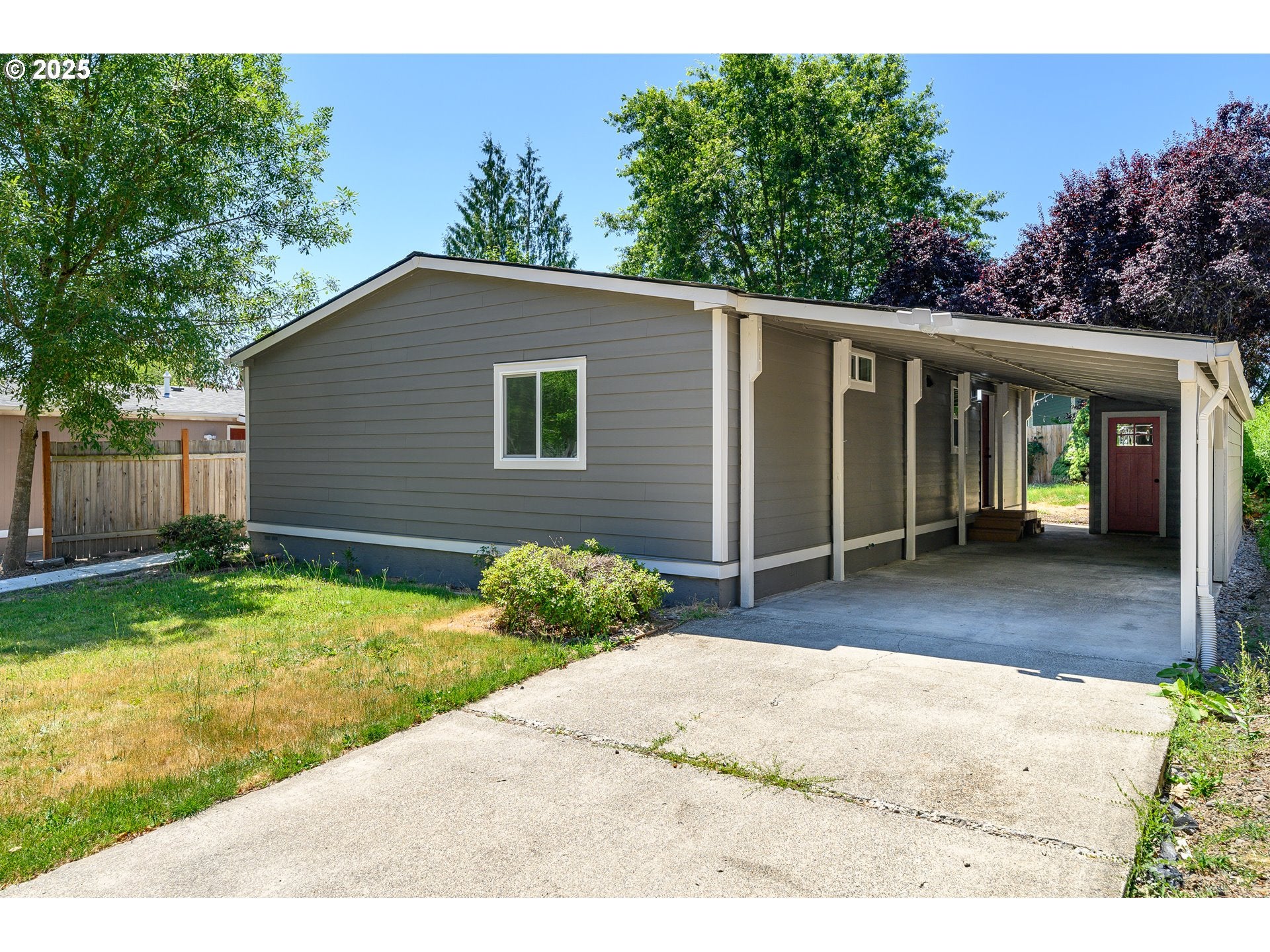 Photo 1 of 38 — 13620 SW BEEF BEND RD 38, Portland, OR 97224