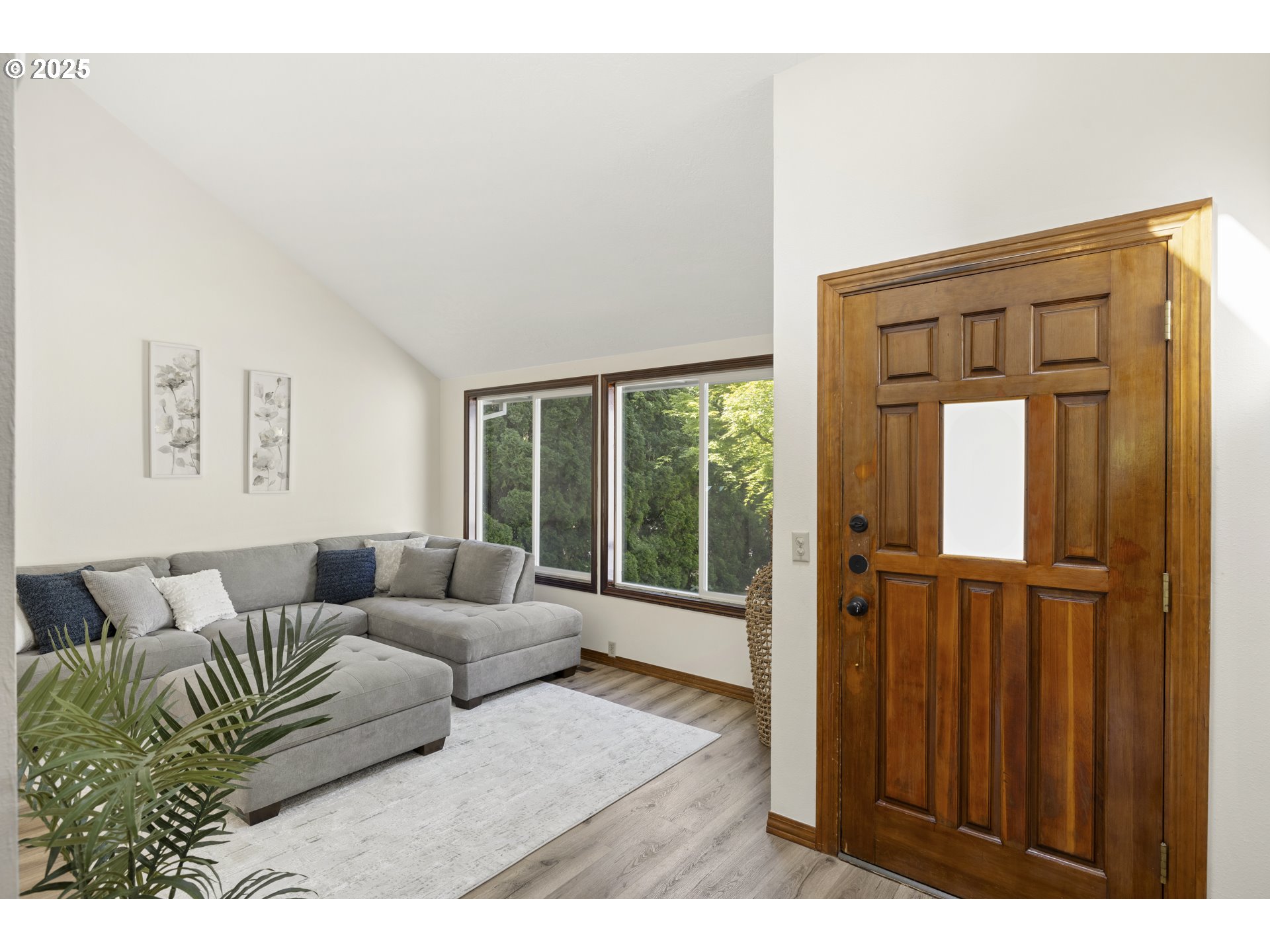 135 KINGSGATE RD