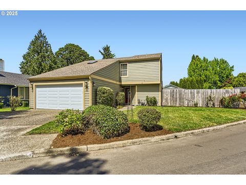 319 NE HYDE CIR Hillsboro OR 97124